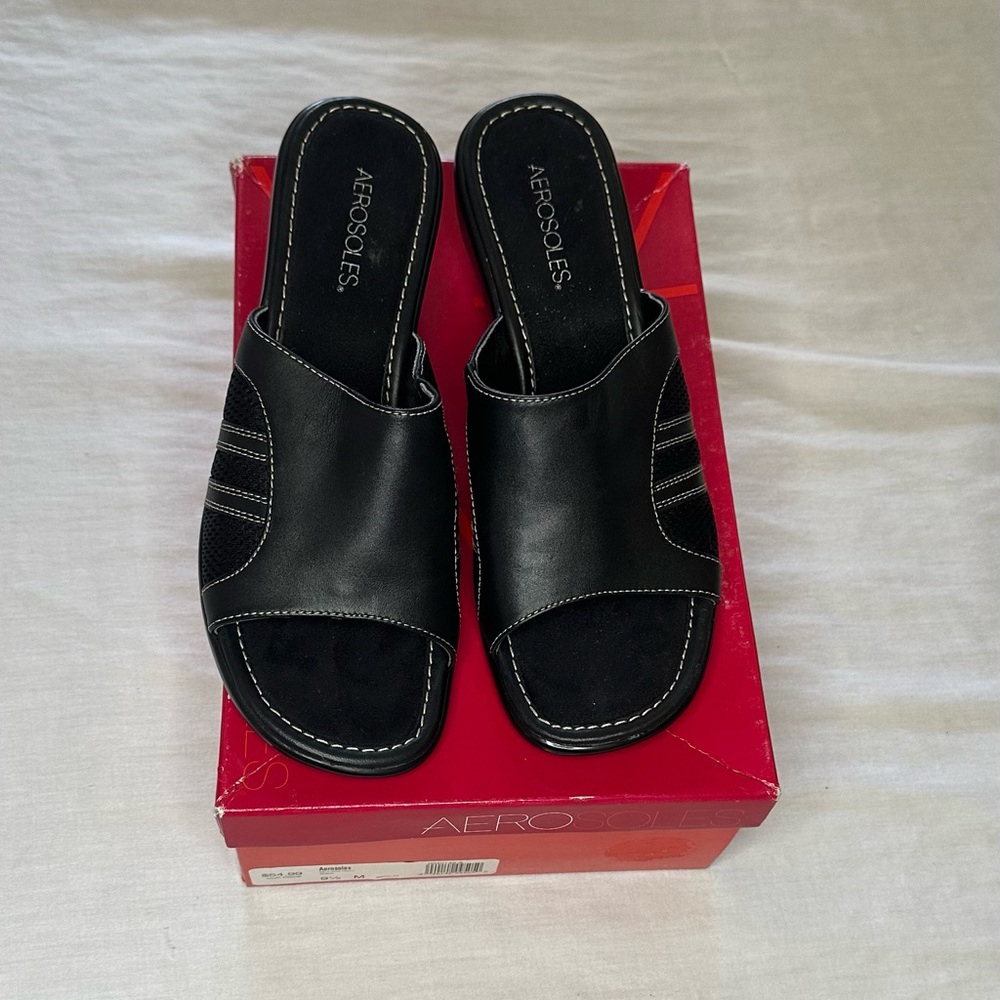 Aerosoles size 9 1/2 open toe wedge heal
